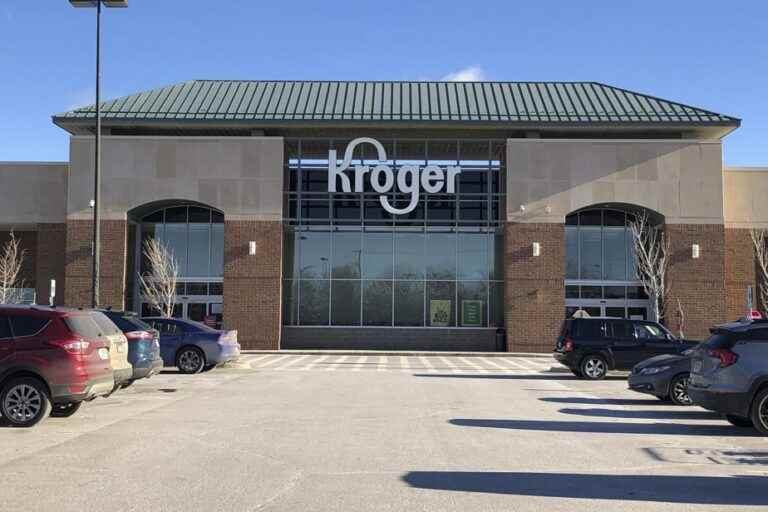 United States |  Supermarket giant Kroger to buy Albertsons for nearly $25 billion