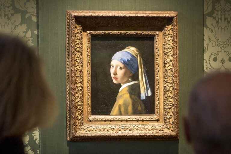 Vermeer’s Girl with a Pearl Earring back in her place