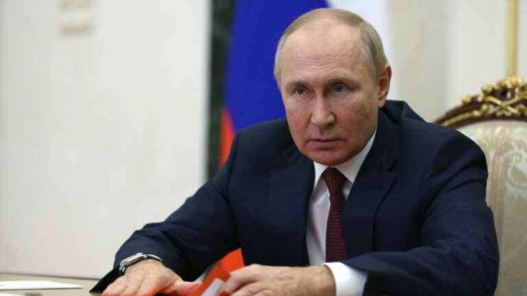 Vladimir Putin formalizes Russia’s annexation of four Ukrainian regions