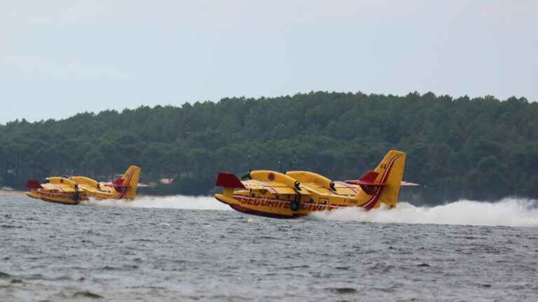 “We applaud with both hands”, greets a union of water bomber pilots