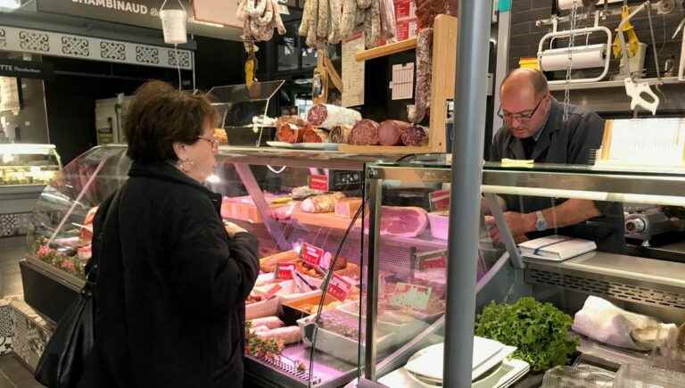 “We have additional costs that we did not have before” says a butcher from Limoges, forced to increase his prices