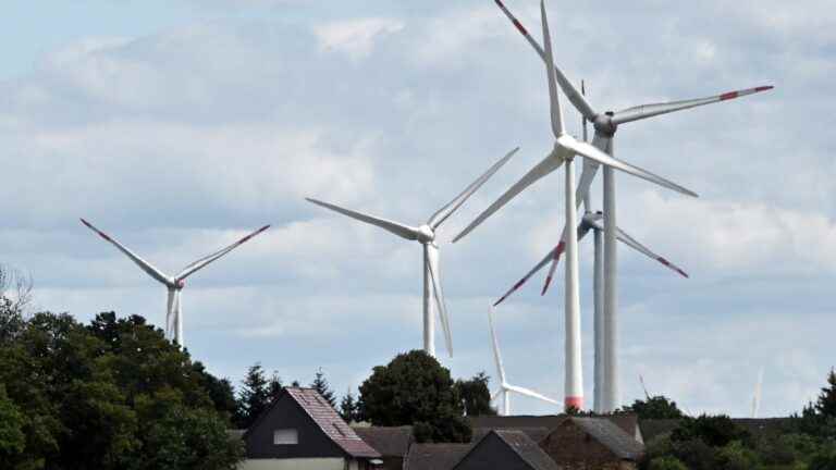 With its wind turbines, this small German village produces more electricity than it consumes