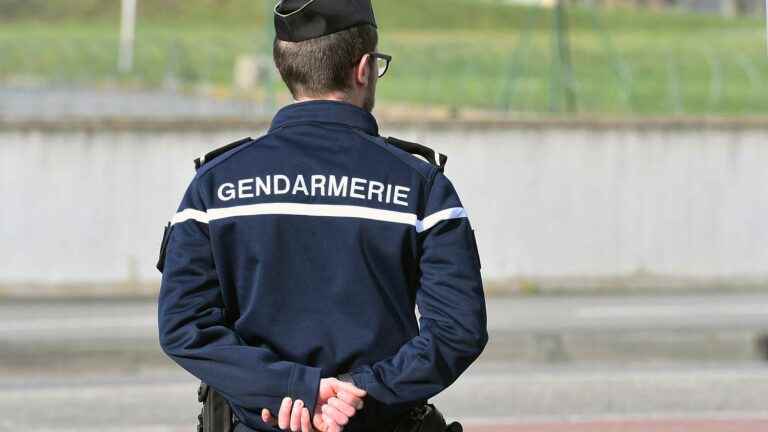 a gendarme was “seriously injured” after refusing to comply