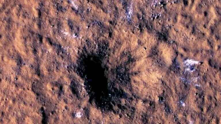 a meteorite crater discovered on Mars