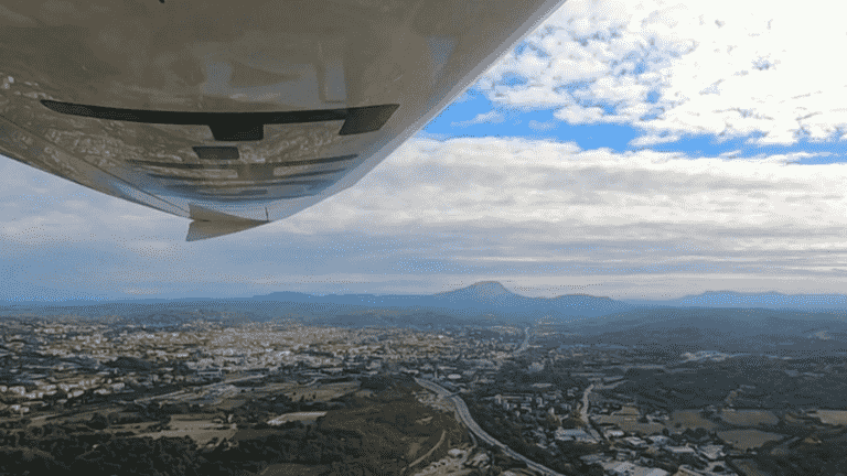 an aerodrome recharges its electric planes using solar energy