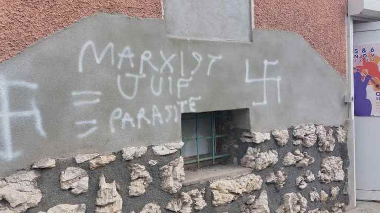 anti-Semitic tags on the facade of the Communist Party which will file a complaint