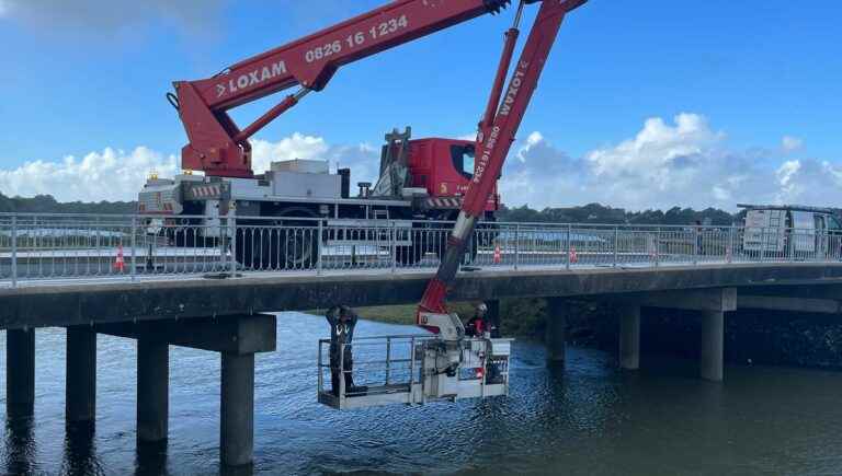 at Croisic and Mesquer, radars to measure sea level