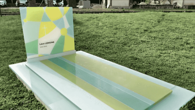 color in cemeteries with glass headstones