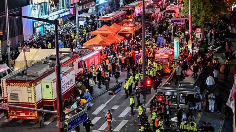 at least 120 dead and 150 injured in crowd movement in Seoul during Halloween festivities