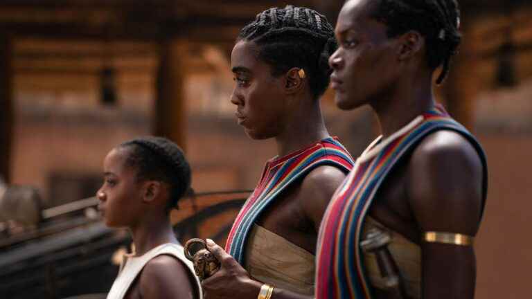 how the actresses learned Fon, the language of the “Agodjiés” of Benin