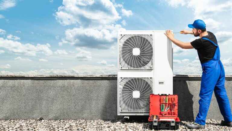 in Pau, the GE64 offers HVAC Maintenance Technician positions