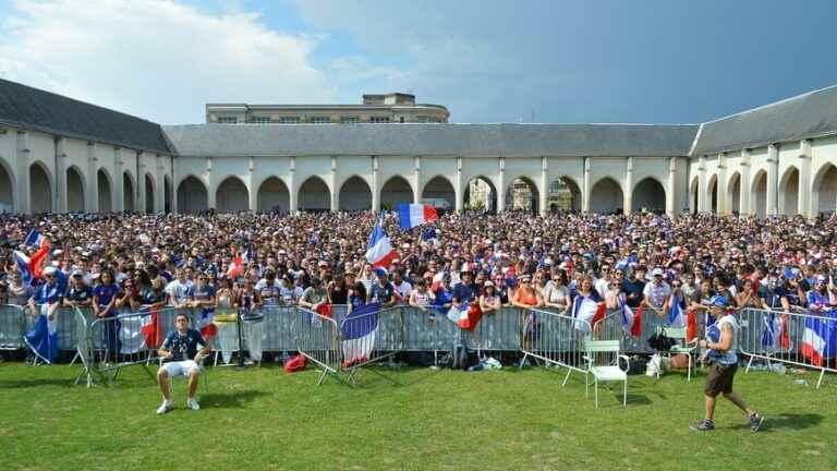 no broadcast of matches on a giant screen in Orléans