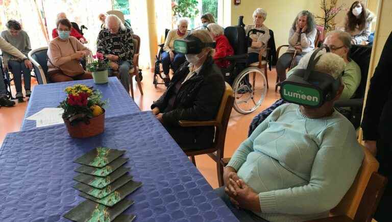 of nursing home residents travel using virtual reality