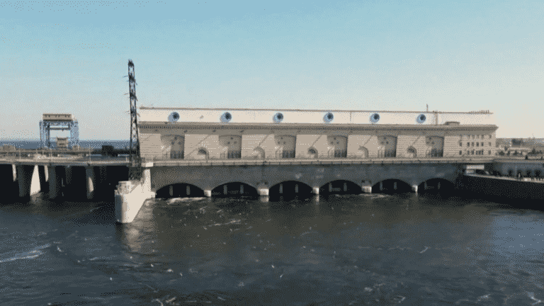 the Kakhovka dam threatened