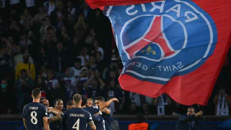 the Parisians offer a recital to qualify for the knockout stages of the Champions League