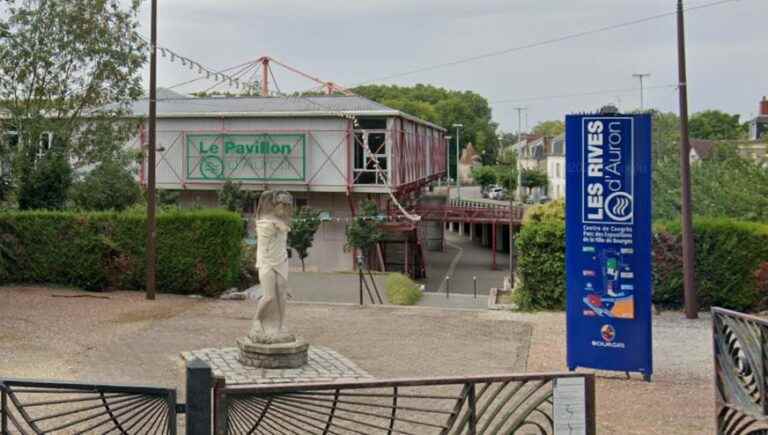 the Pavillon d’Auron closed due to bad weather, the Wine and Gastronomy Fair canceled