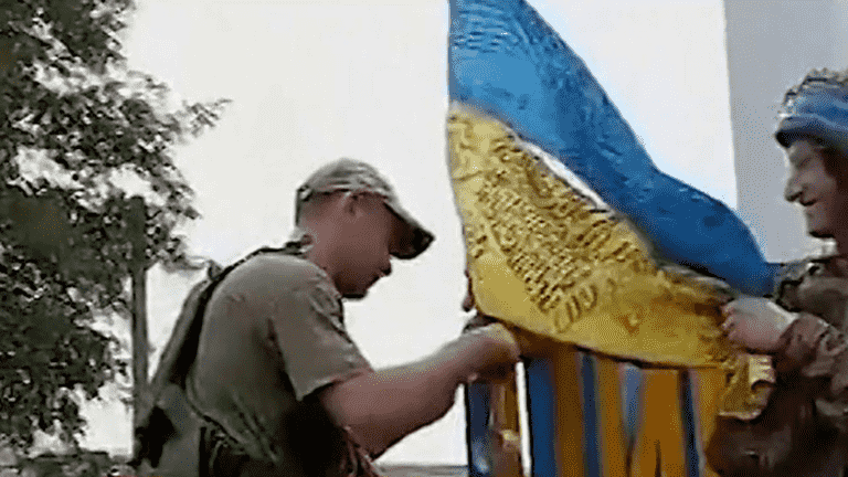 the Ukrainian army announces that it has taken over Lyman, which Russia had just annexed