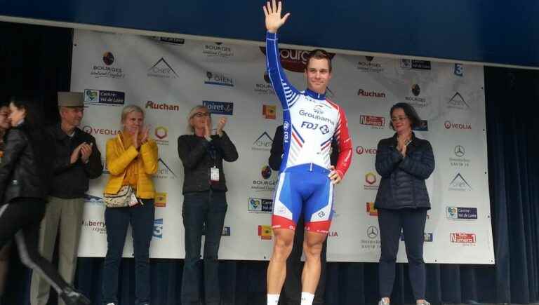 the best cyclists in the world from Paris-Gien-Bourges