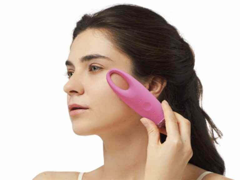 this device is 3 times more effective in reducing bags under the eyes than a manual massage