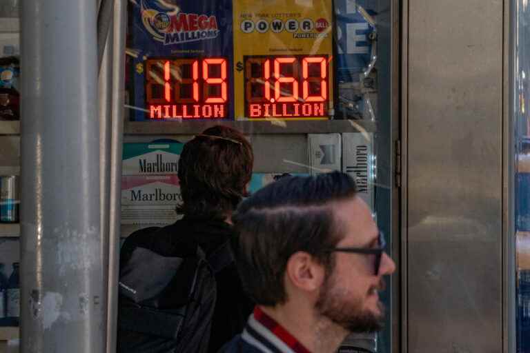 A jackpot of 1.6 billion in the American Powerball lottery