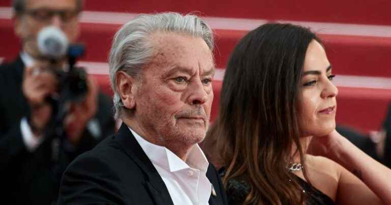 Alain Delon: His daughter Anouchka is the incredible lookalike of her mother, striking photos revealed