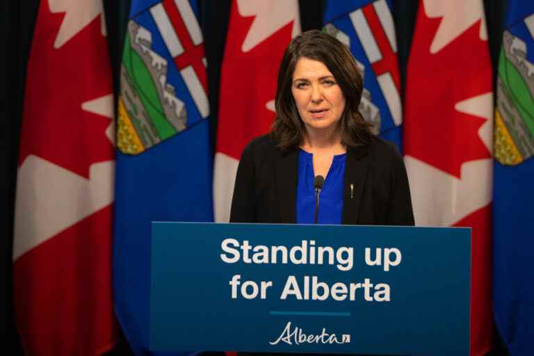 Alberta |  The government presents a bill to give itself more powers over Ottawa