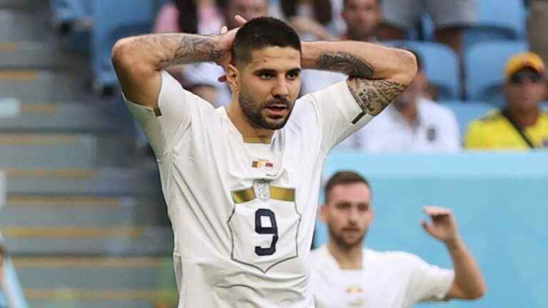 Aleksandar Mitrovic hits the post then misses the inevitable… Follow the match of the 2022 World Cup