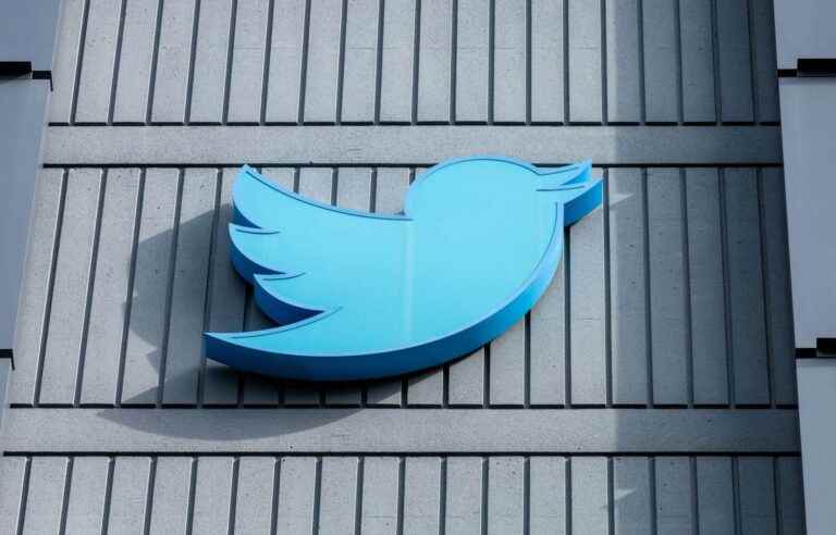 Alternatives to Twitter swarm after Bluebird takeover