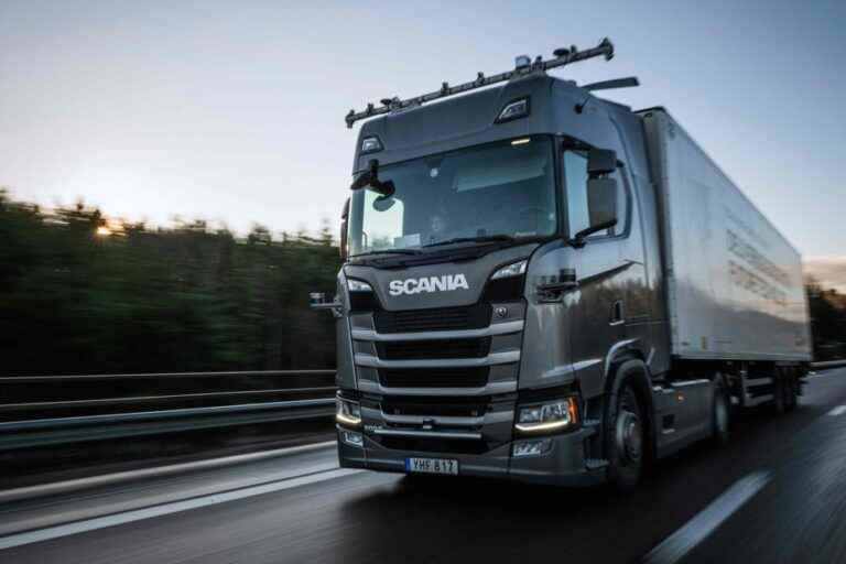 Autonomous truck carves the road in Sweden