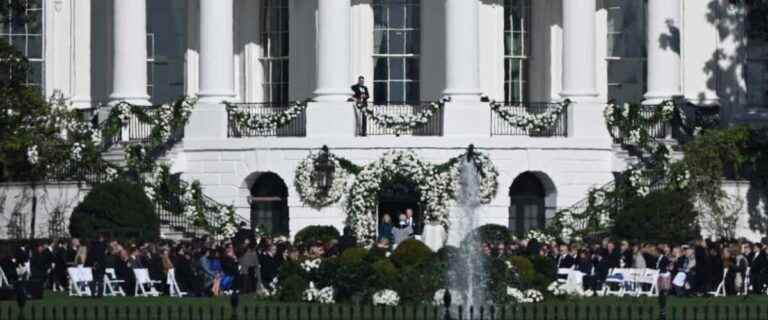 Biden marries his granddaughter at the White House and behind closed doors