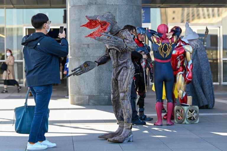 Cosplayers back at Tokyo Comic Con