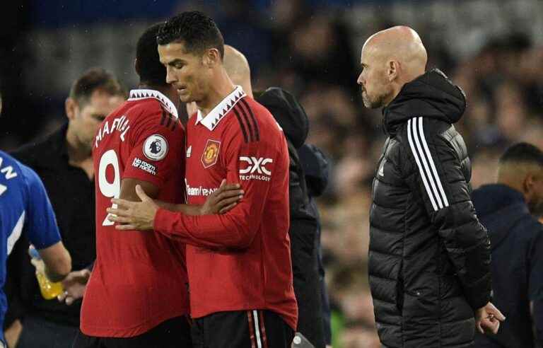 Cristiano Ronaldo leaves Manchester United