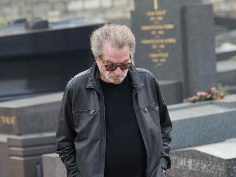 Eddy Mitchell forced to “be careful”, his doctors worried about his health