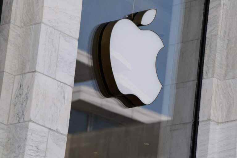 Ex-Apple employee admits he ran a seven-year, $17 million fraud