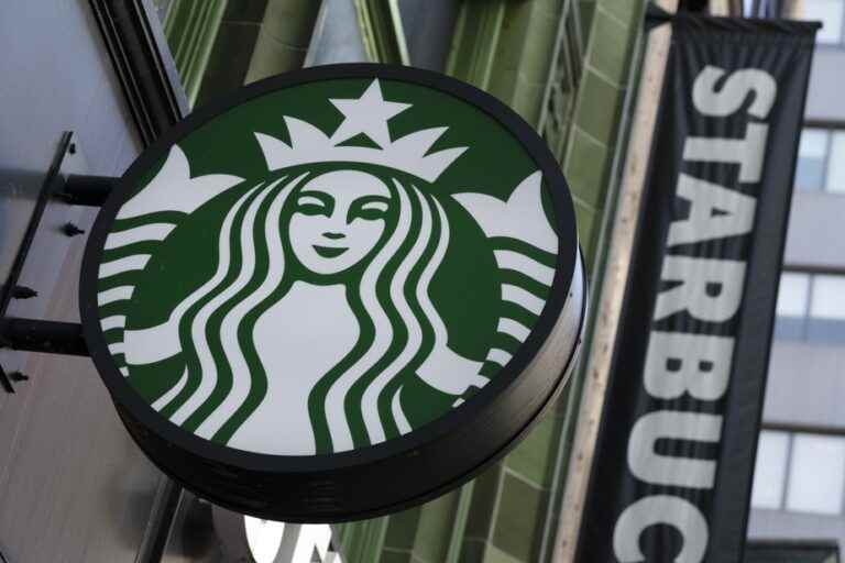 Fourth quarter |  Starbucks announces record revenue of $8.4 billion