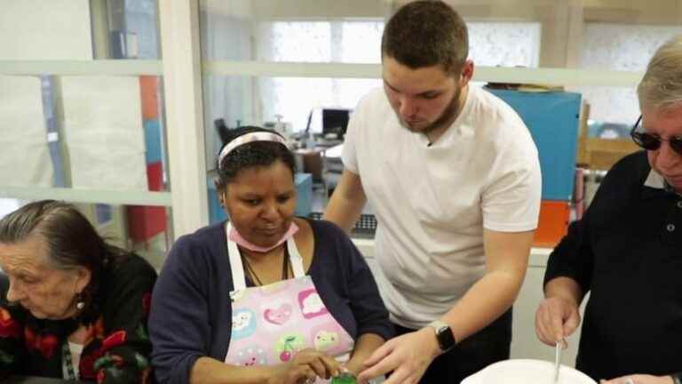 Handicap: a workshop to teach visually impaired people to cook themselves