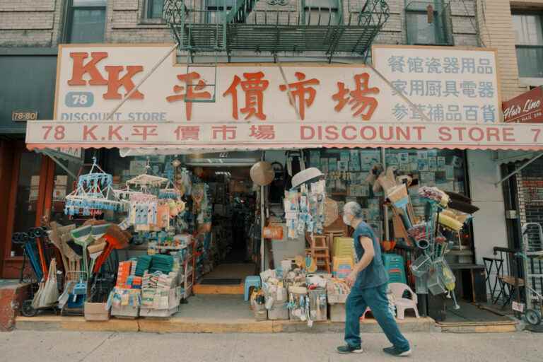 High voltage in Chinatown |  When Chinatowns refuse to lower the flag