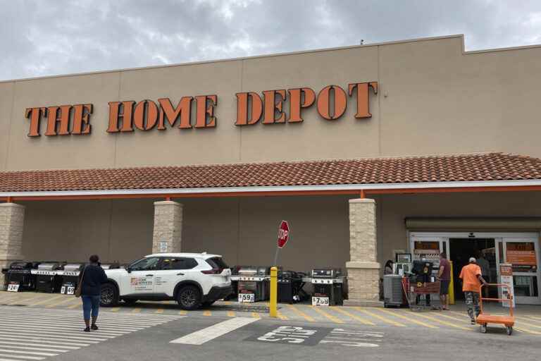 Home Depot |  Fewer transactions, bigger bills