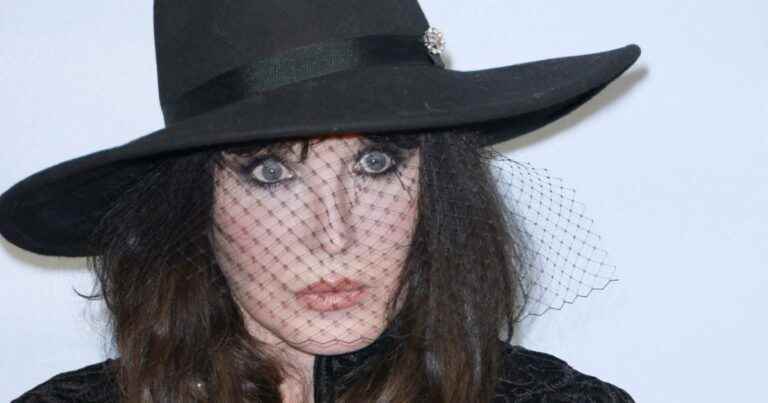 Isabelle Adjani, sick: rare natural selfie after a “very hard” night