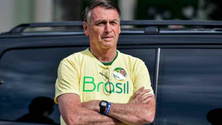 Jair Bolsonaro still silent after losing to Lula