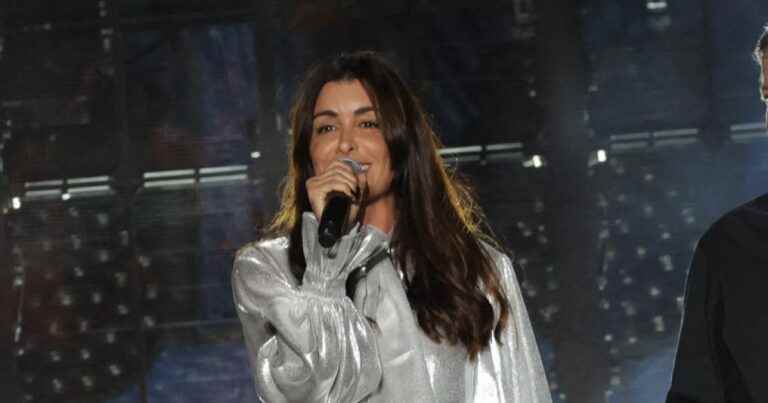 Jenifer ultra stylish for Patrick Fiori and Alizée came accompanied by her husband Grégoire to this Corsican evening