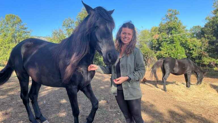 Joana Borragini, horseback riding guide