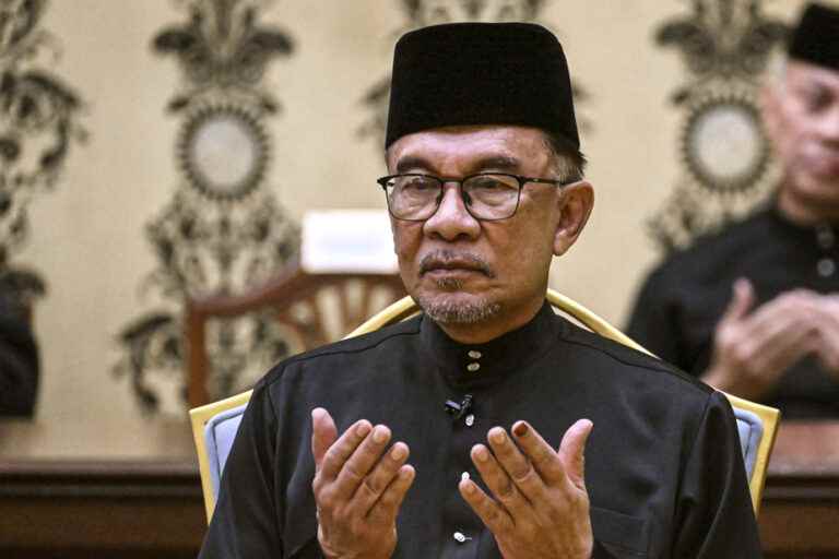 Malaysia |  Reformist Anwar Ibrahim becomes prime minister