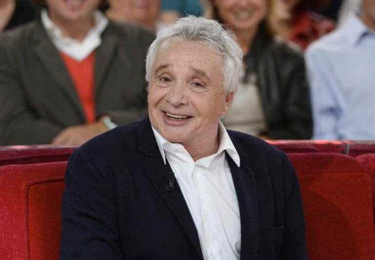 Michel Sardou soon to be a columnist in “Estelle Midi” on RMC?  Estelle Denis appeals to the singer!