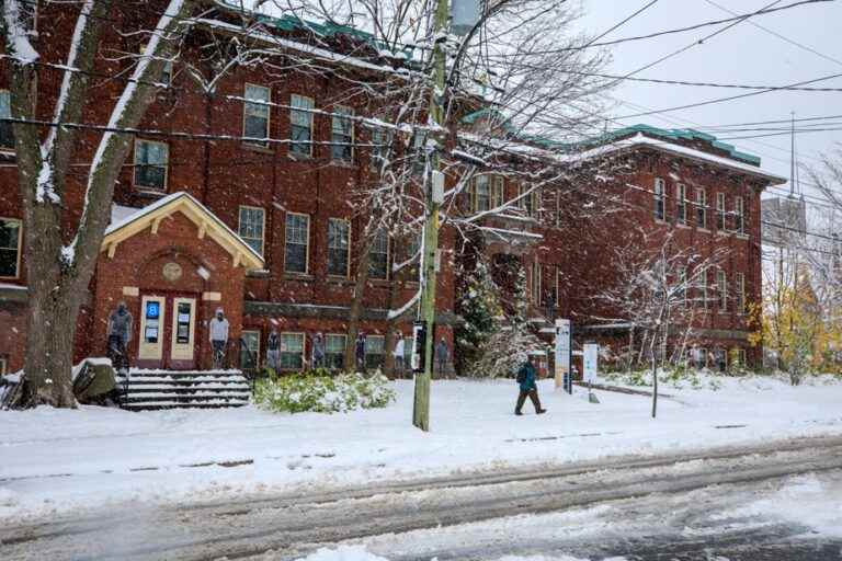 Montreal School Service Center |  Former schools for sale for 28 million