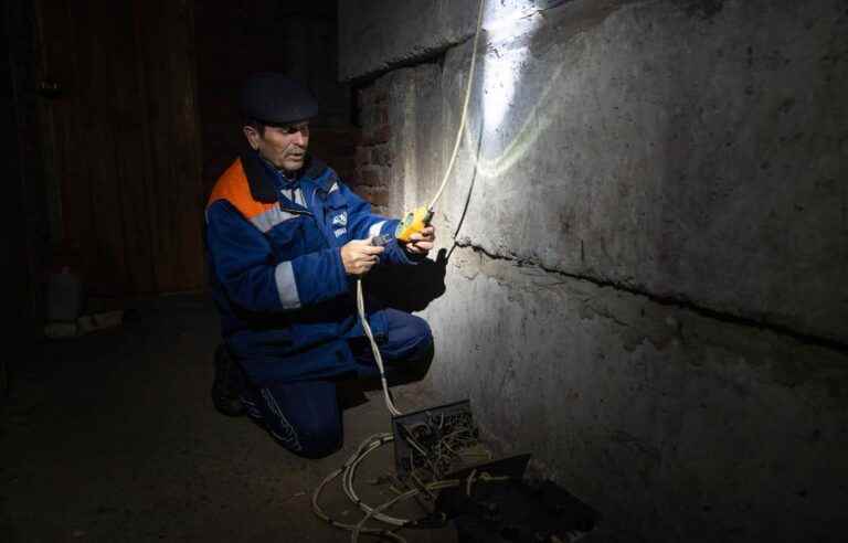 More than 10 million Ukrainians without electricity after Russian strikes