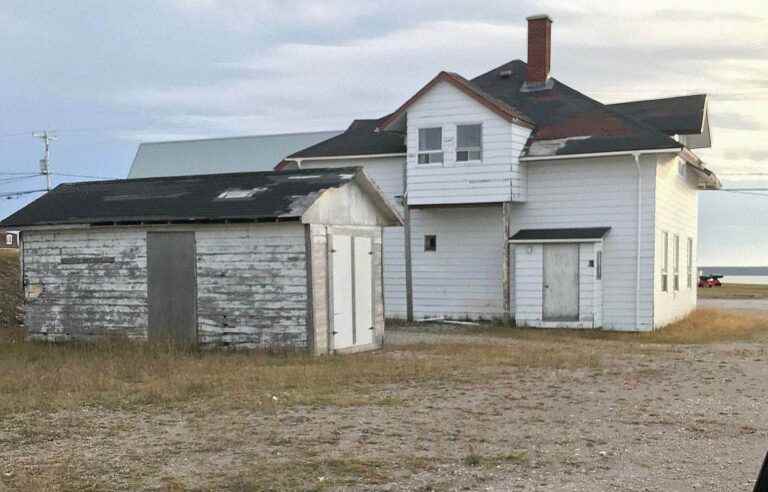 Opposition to the demolition of the century-old prison on Anticosti Island