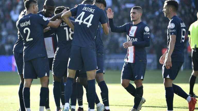 PSG crushes Auxerre and consolidates its first place before the break