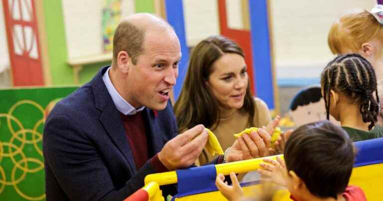 Prince William teased by little girl dressed as a princess while visiting Scarborough