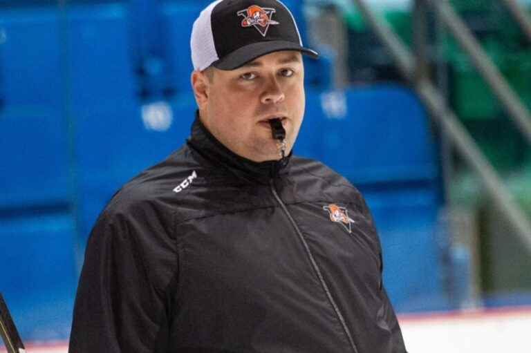 QMJHL |  Voltigeurs fire head coach Steve Hartley